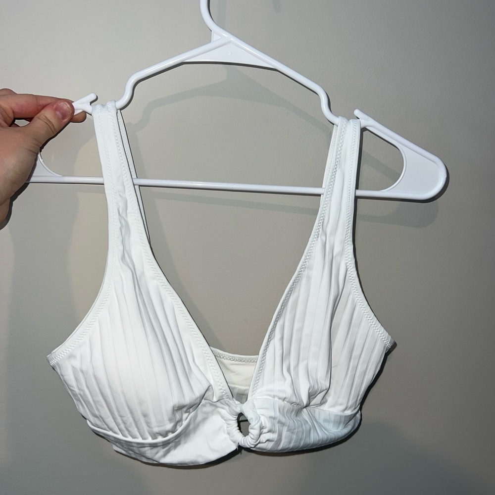 Aerie brand size M bikini top (brand new)